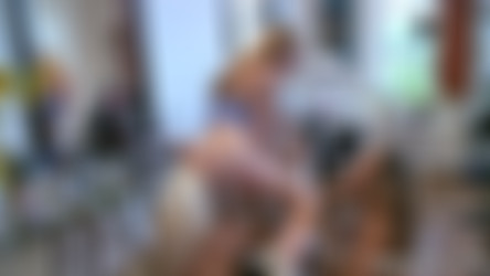 PowerMunch.com - HD/20090604 - Hair Did and Pussy Licked!.mp4